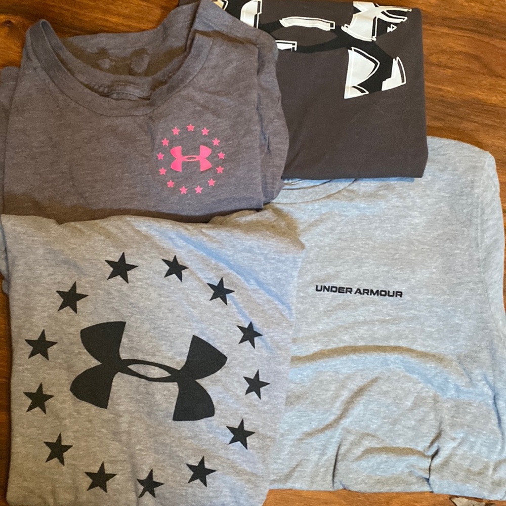Under armor small t-shirts